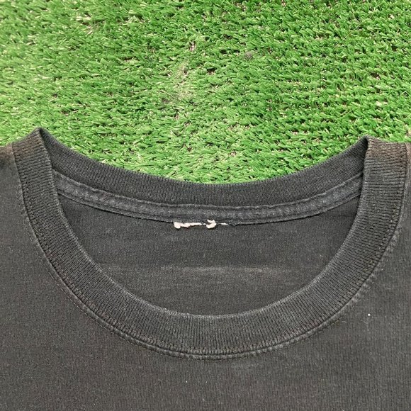 Vintage Y2K Toby Keith Tour Essential Country Music Band Tee - Picture 4 of 7